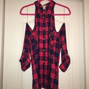 Cold shoulder flannel top